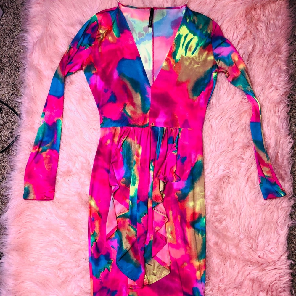 Don’t wait to grab this 💙💗💛💚